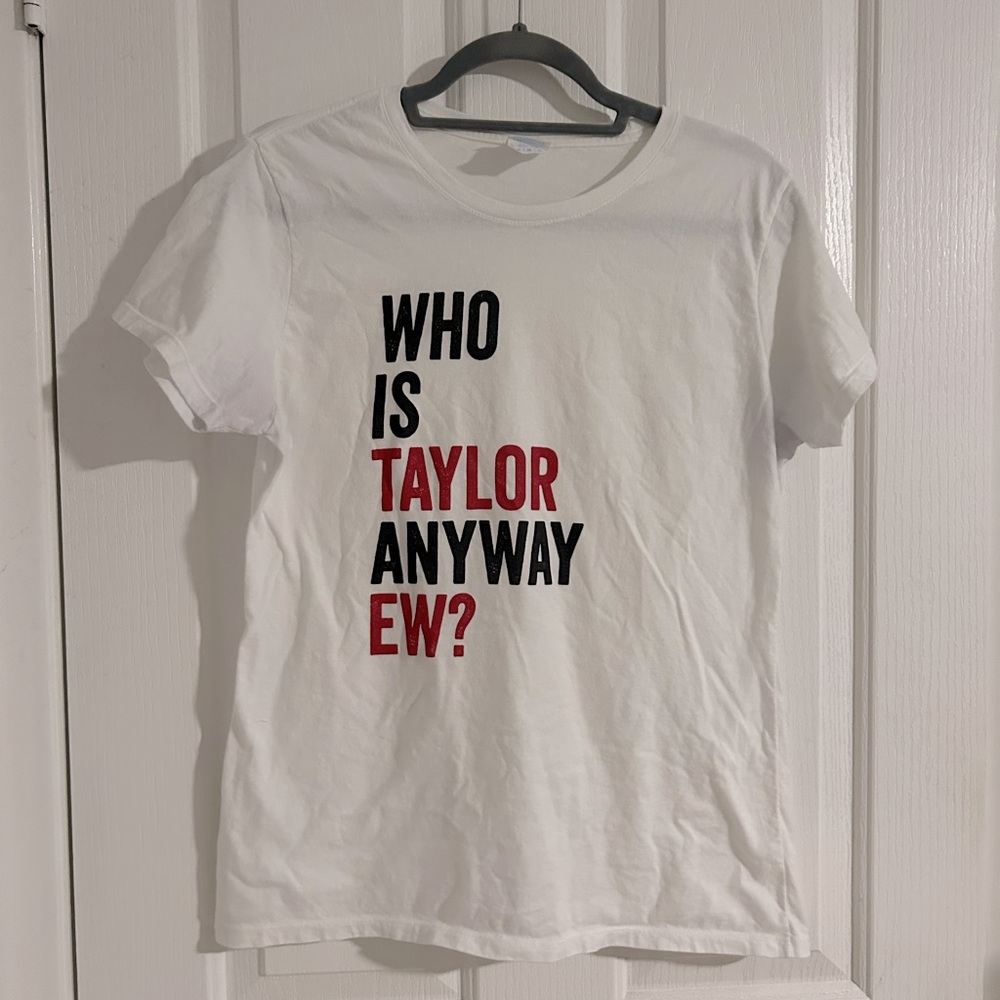 Taylor Swift shirt